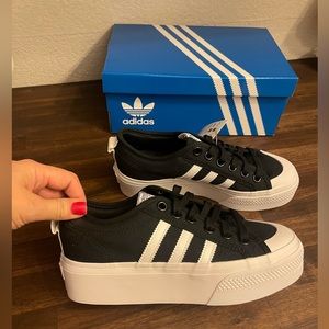 Adidas size 7 Nizza Platform W athletic sneakers shoes FV5321